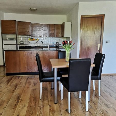 Apartmani Neva Makarska Zewnętrze zdjęcie
