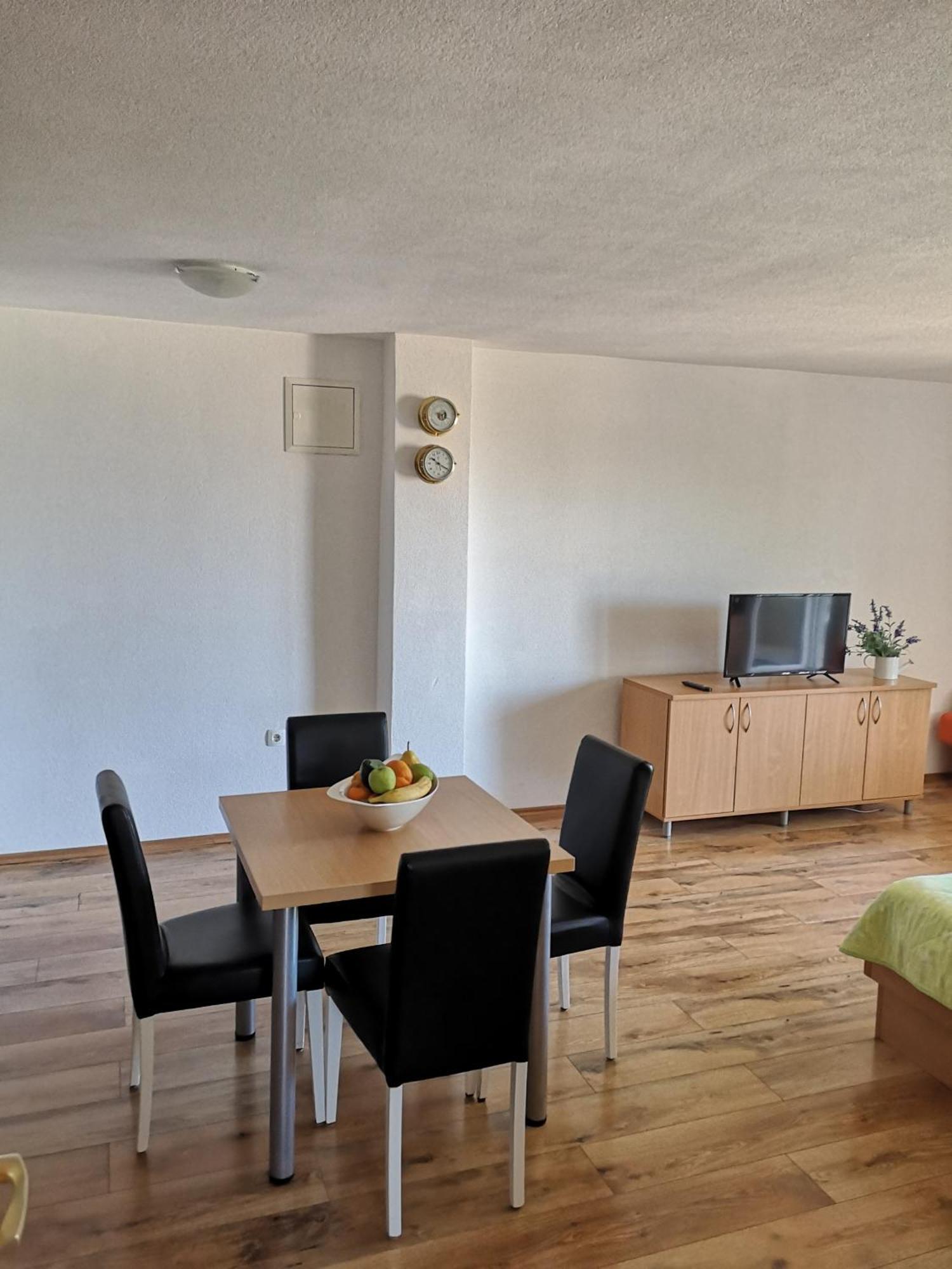Apartmani Neva Makarska Zewnętrze zdjęcie
